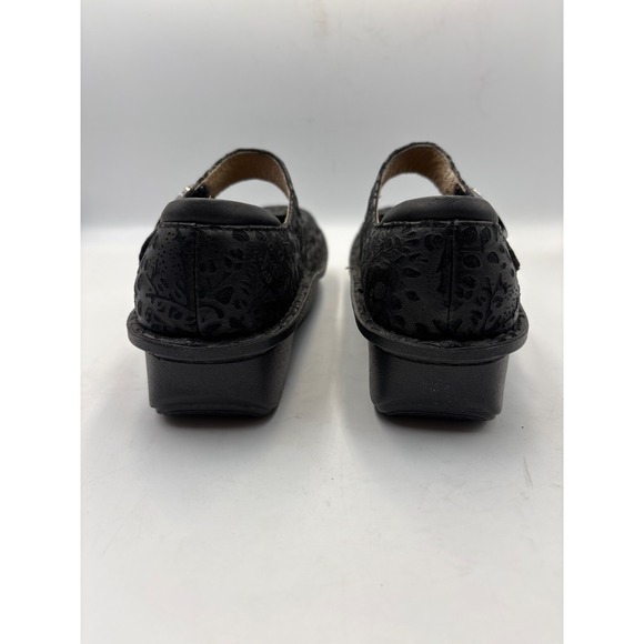 Elegant Black Mary Jane Shoes - Picture 5 of 9